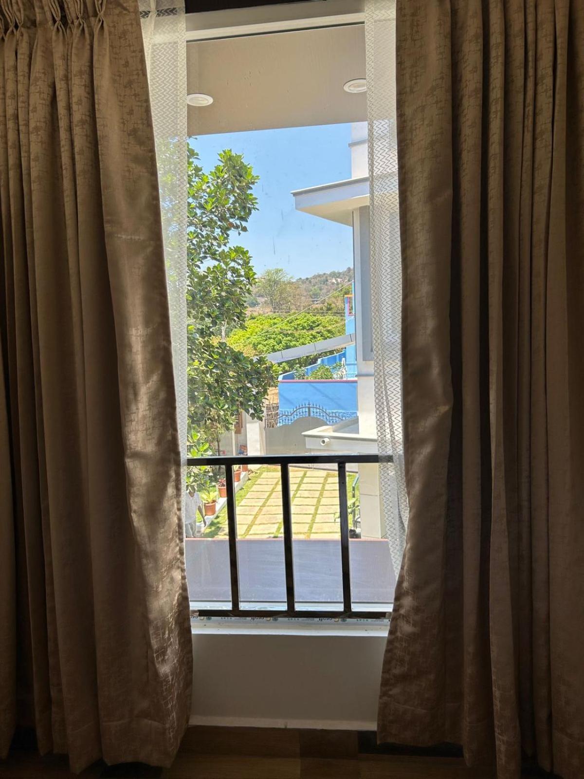 Sapphire Stayss Yelagiri Exterior photo