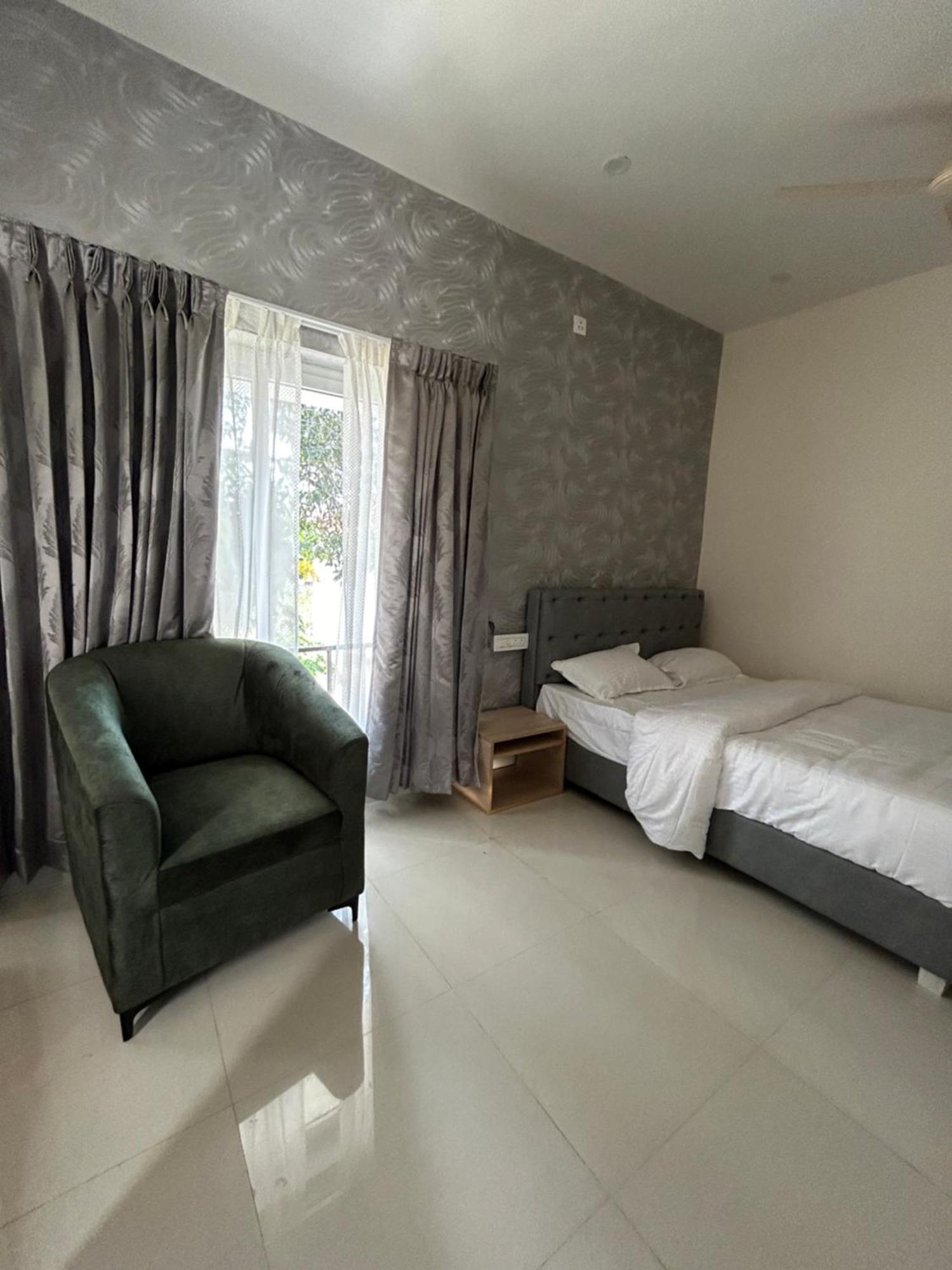 Sapphire Stayss Yelagiri Exterior photo